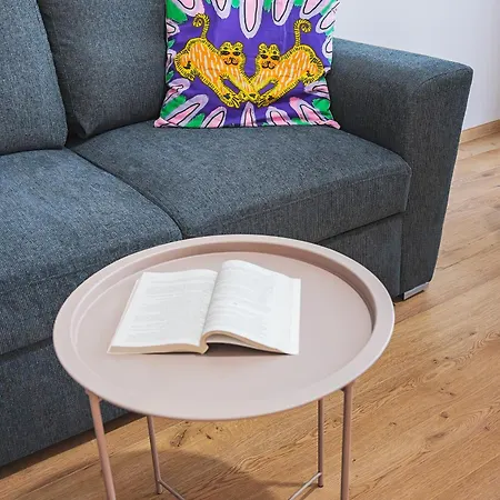 Appartamento за гости ирис Iris Guest *